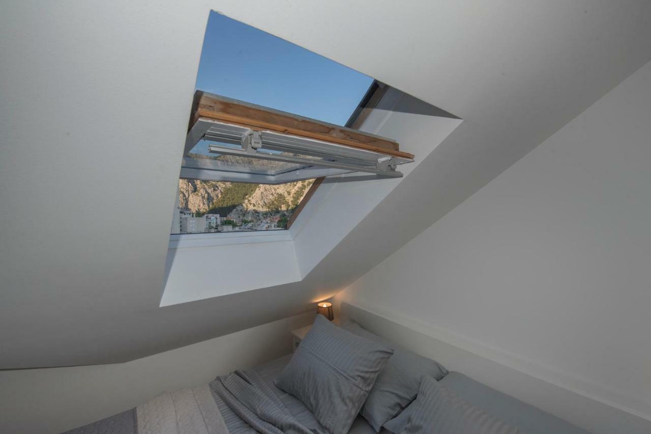 The Roof - Luxury Apartment Omiš Buitenkant foto