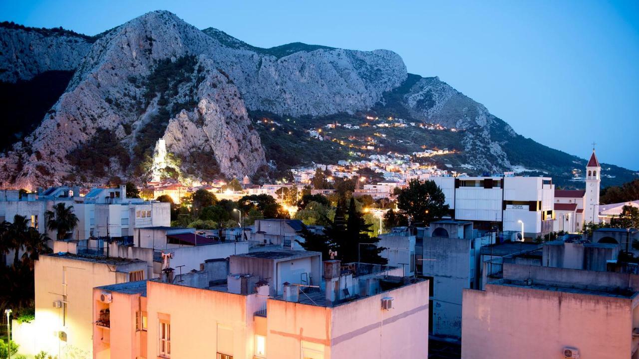 The Roof - Luxury Apartment Omiš Buitenkant foto