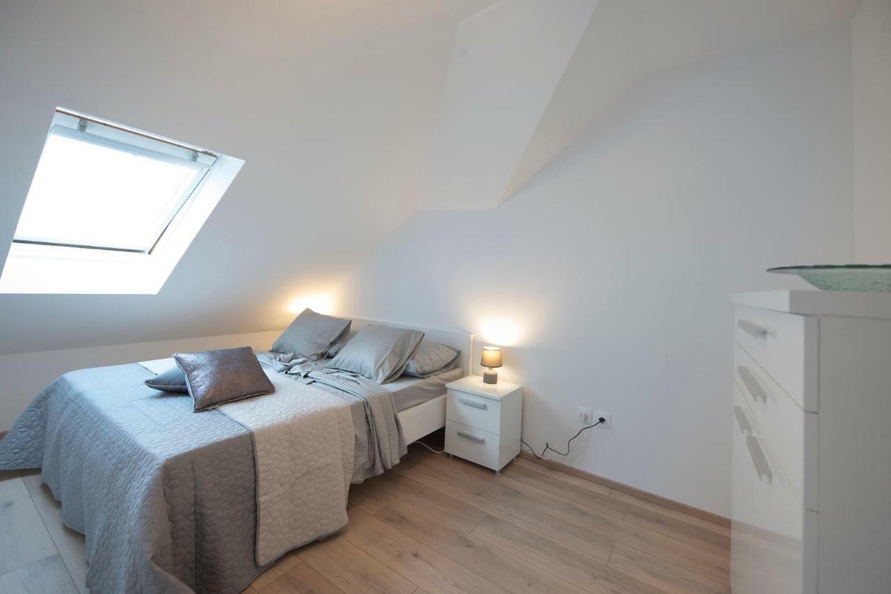 The Roof - Luxury Apartment Omiš Buitenkant foto
